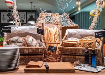 烘焙原材料供應(yīng)商的全國(guó)連鎖與網(wǎng)絡(luò)游戲服務(wù)的跨界融合